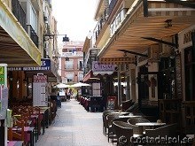 Fuengirola restaurant street