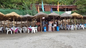 Kiosk på stranden Maro