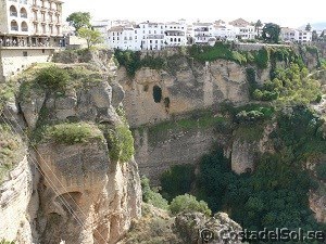 The deep gorge El Tajo